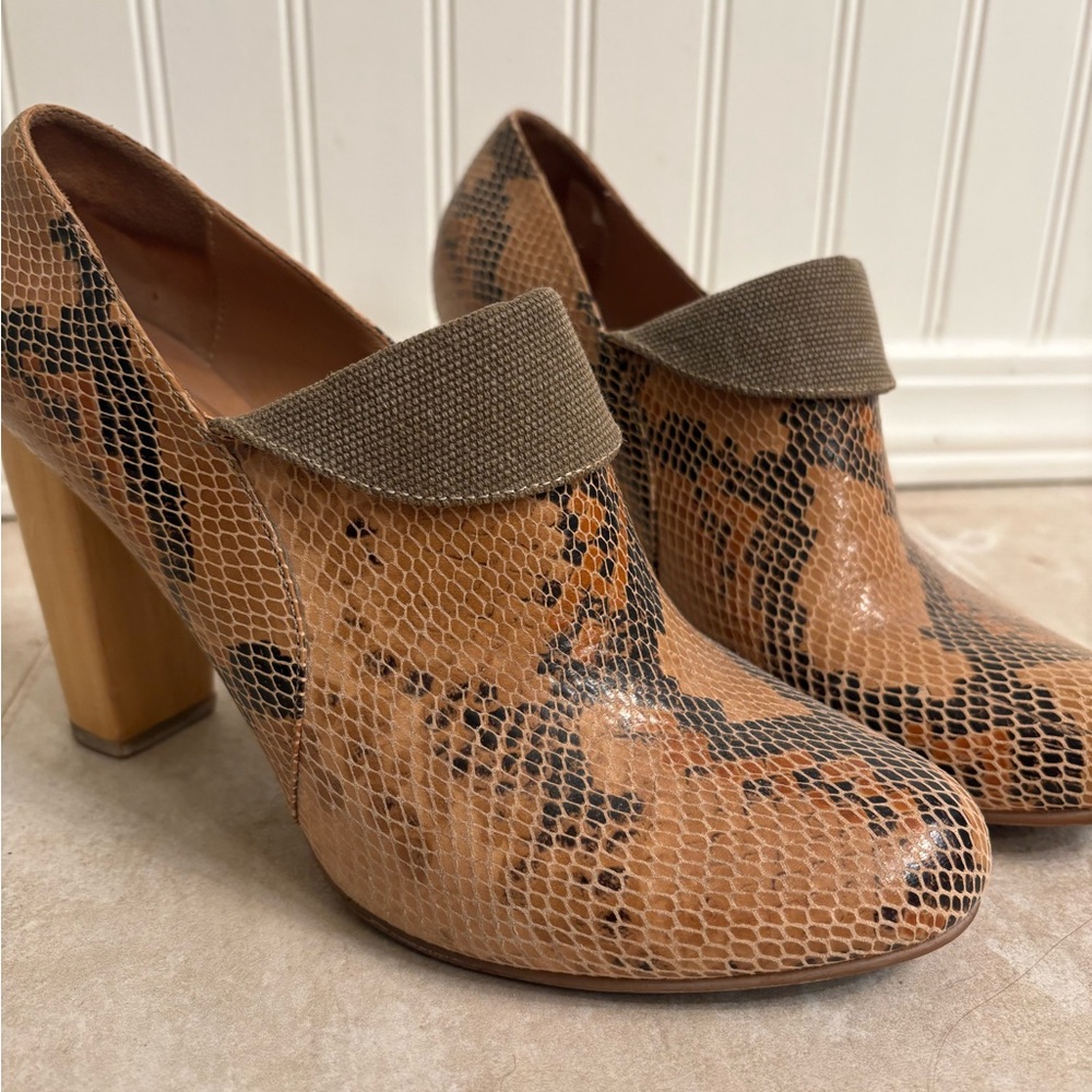 Fortress of Inca Leather Snakeskin Pattern Heels Anthropologie Handmade in Peru